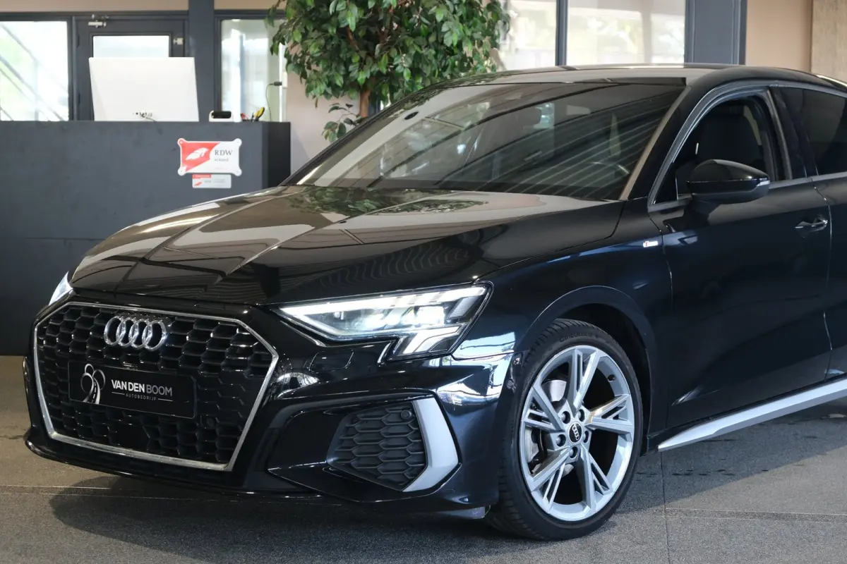 30 TFSI 2x S-line Leder Matrix Camera Led