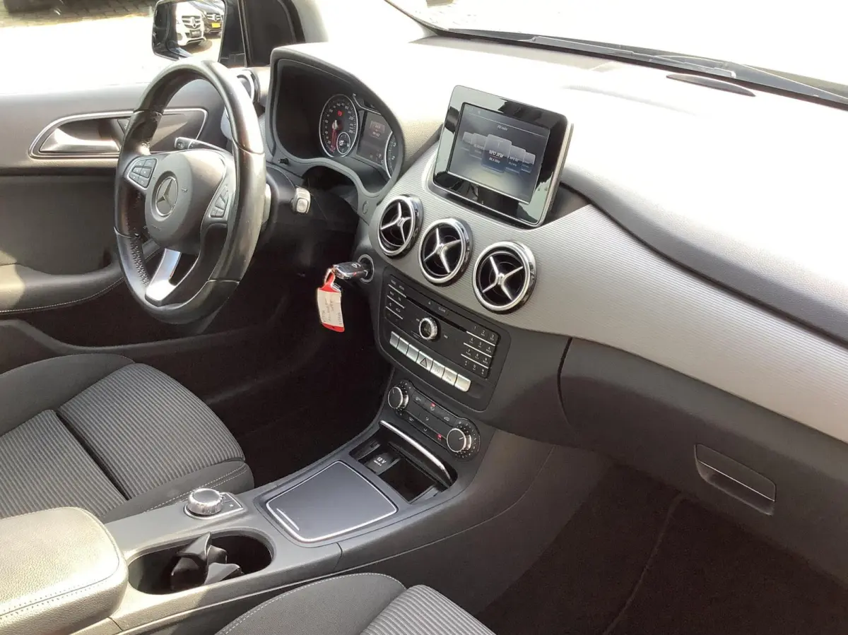 180 Edition Ambition, navi, cruise, led verlichting