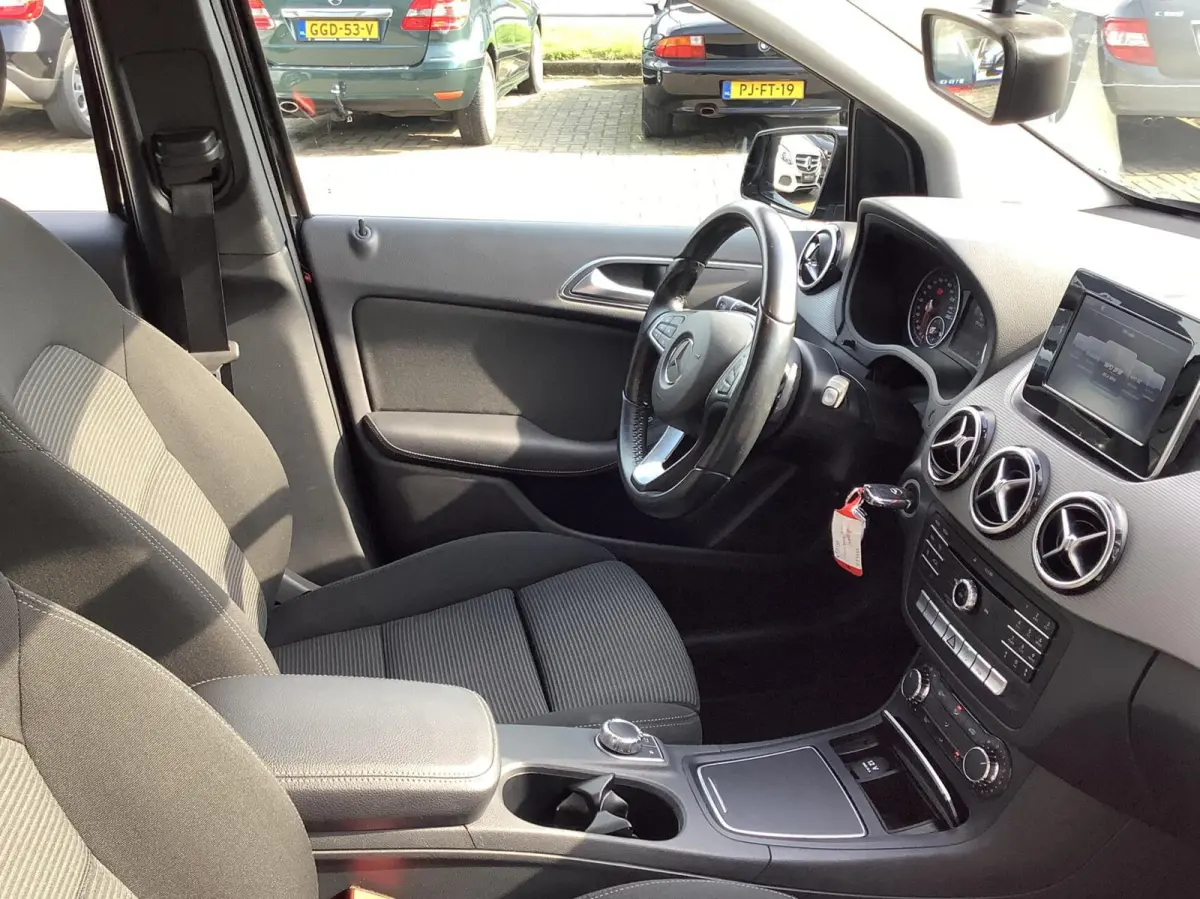 180 Edition Ambition, navi, cruise, led verlichting