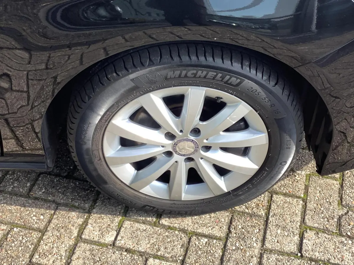 180 Edition Ambition, navi, cruise, led verlichting