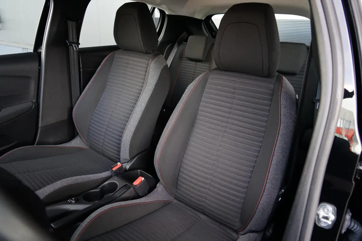 1.2 PureTech Active Pack, NL, PDC, CarPlay, L.M.
