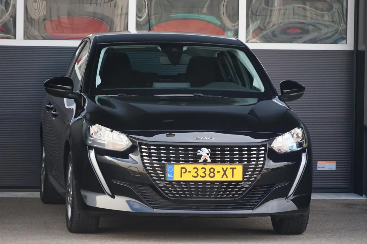 1.2 PureTech Active Pack, NL, PDC, CarPlay, L.M.