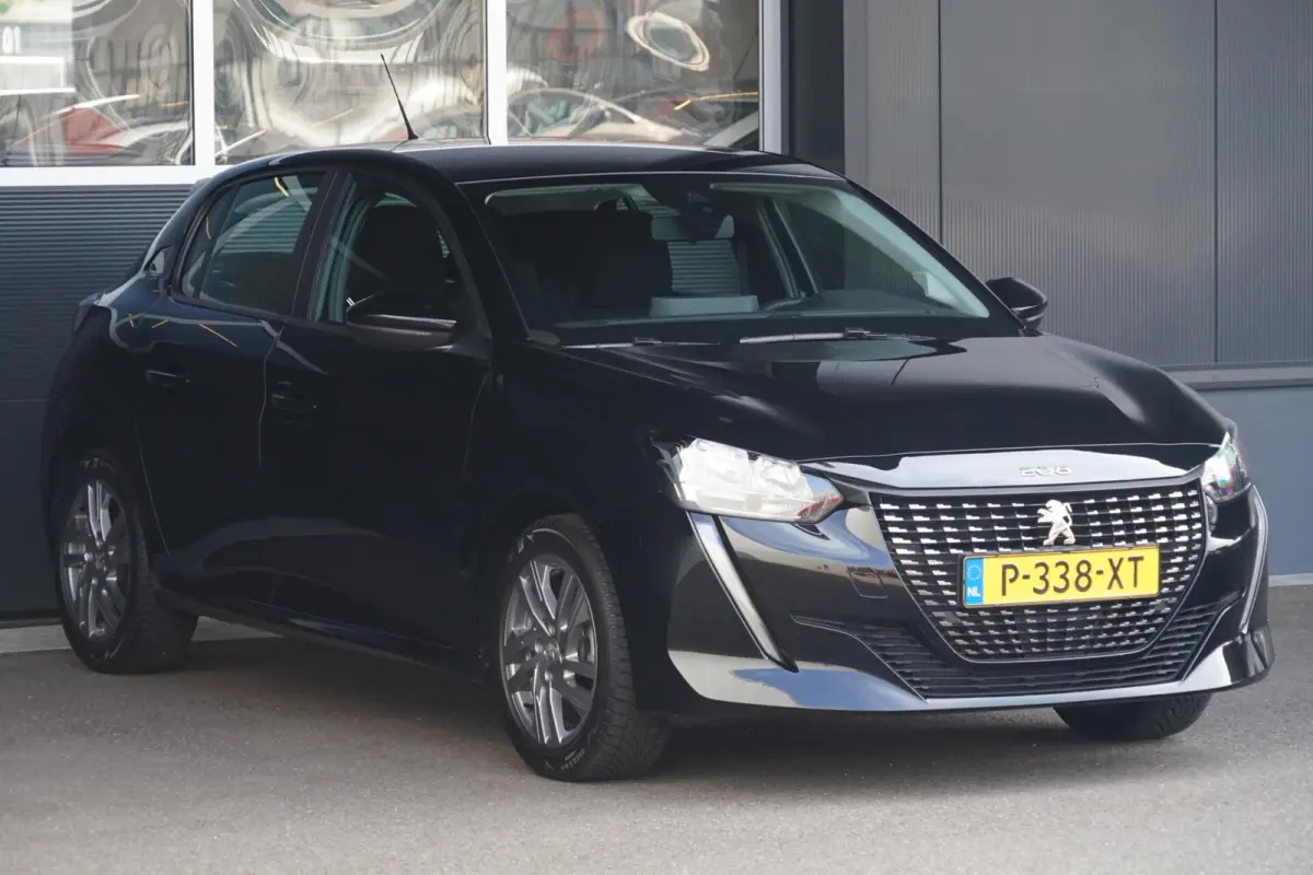 1.2 PureTech Active Pack, NL, PDC, CarPlay, L.M.