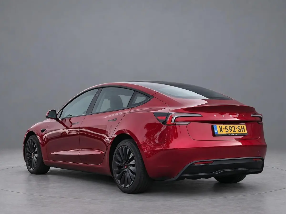 RWD 60 kWh | Highland | Origineel NL | Rijklaarprijs