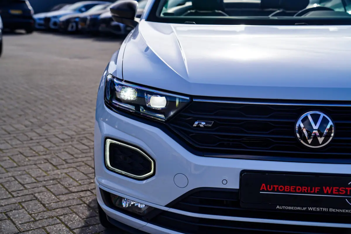 1.5 TSI R-Line | Luxe Leder | Ruitjes leer | Trekhaak | Stoelverwarming | Facelift | Vlak R-line Stuur |