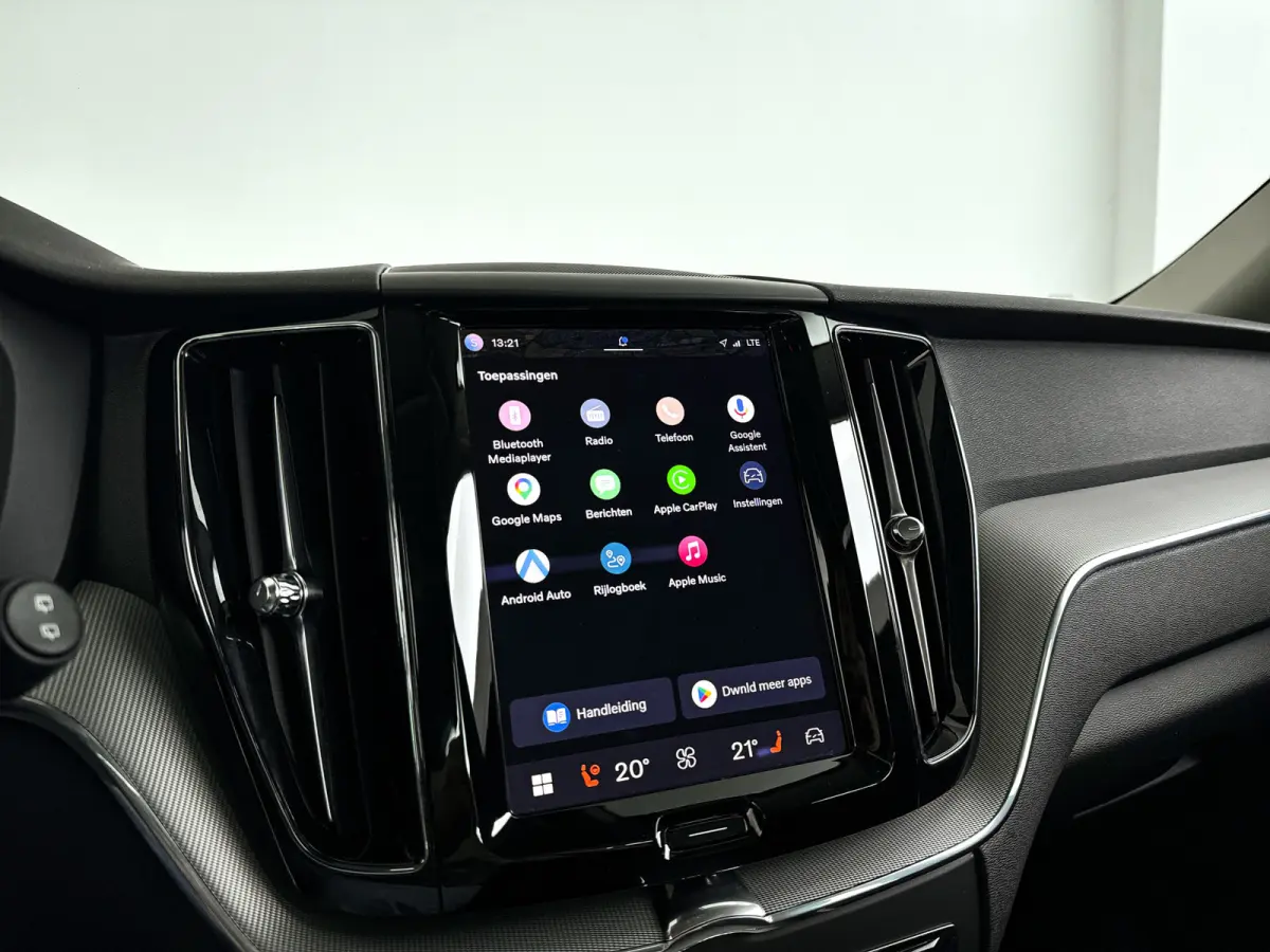 T6 Plug-in hybrid AWD Plus Bright | Panoramadak | Parkeercamera | Stoel- en Stuurverwarming