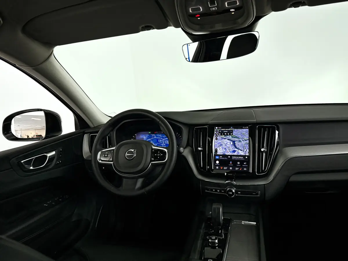 T6 Plug-in hybrid AWD Plus Bright | Panoramadak | Parkeercamera | Stoel- en Stuurverwarming