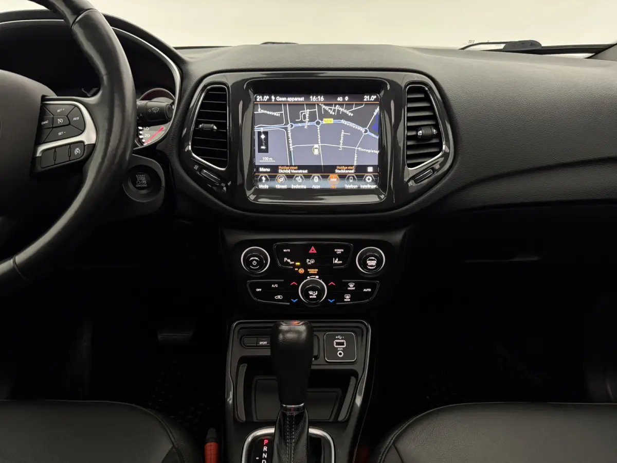 1.3T S | Pano | Camera | Alpine Audio | Memory | Carplay | Trekhaak | LED | NAP