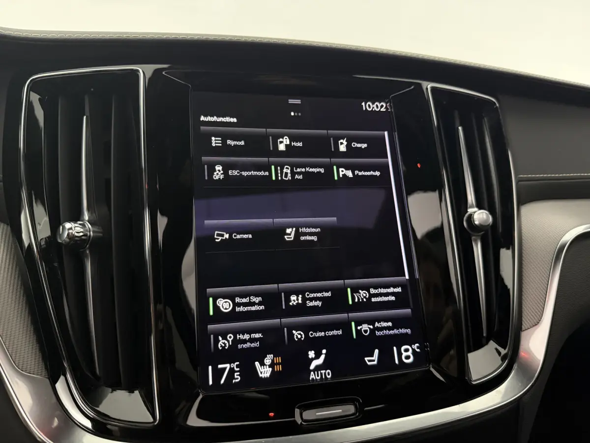 2.0 T6 Recharge AWD R-Design | Pano | Memory | 360° | H/K | Virtual | Carplay | Cruise | LED