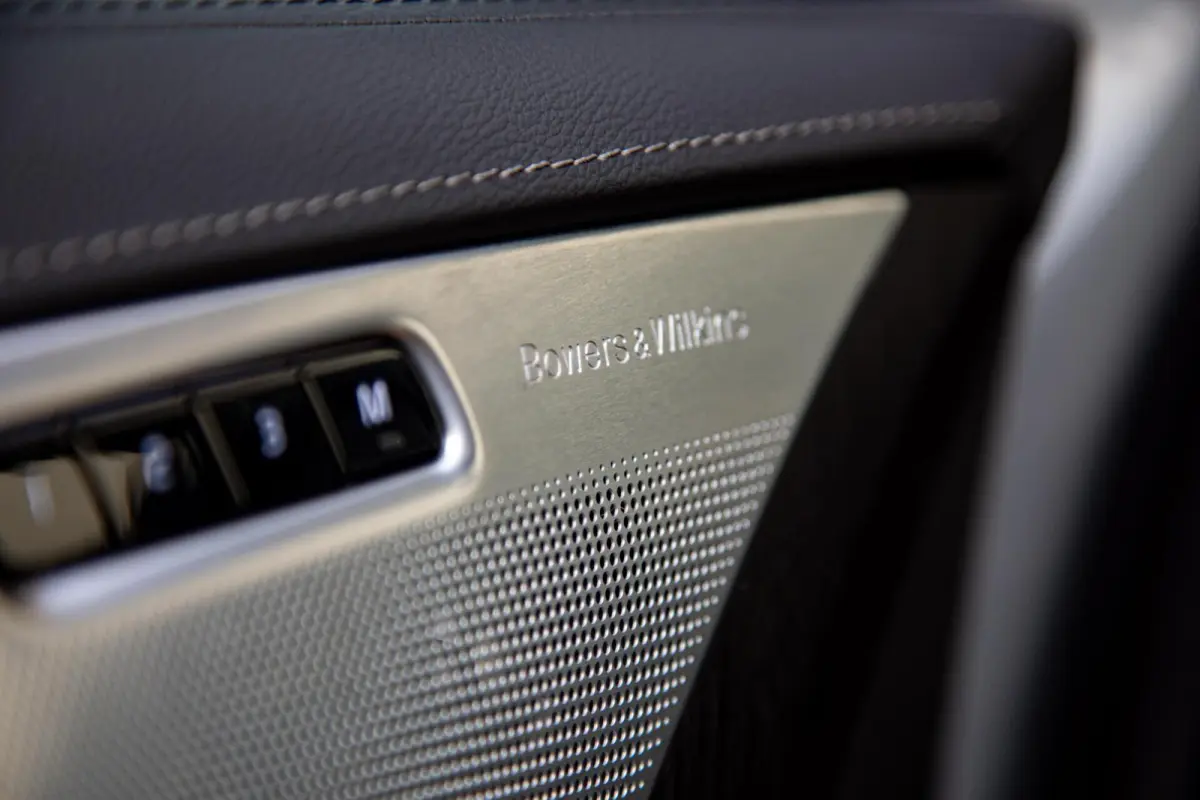 2.0 T8 Plug-in hybrid AWD Ultra Dark |Full Option|Luchtvering|Bowers&Wilkins audio