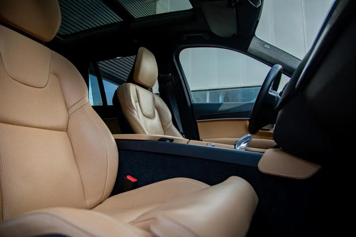 2.0 T8 Plug-in hybrid AWD Ultra Dark |Full Option|Luchtvering|Bowers&Wilkins audio
