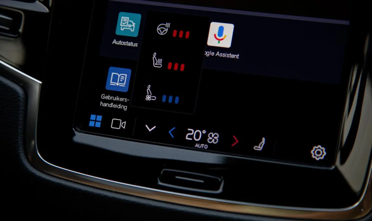 2.0 T8 Plug-in hybrid AWD Ultra Dark |Full Option|Luchtvering|Bowers&Wilkins audio