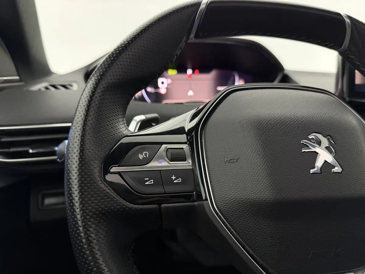 1.2 PureTech GT Black Edition | 7p | Pano | Sfeer | Virtual | Focal Audio | Cruise | Camera | Carplay | NAP
