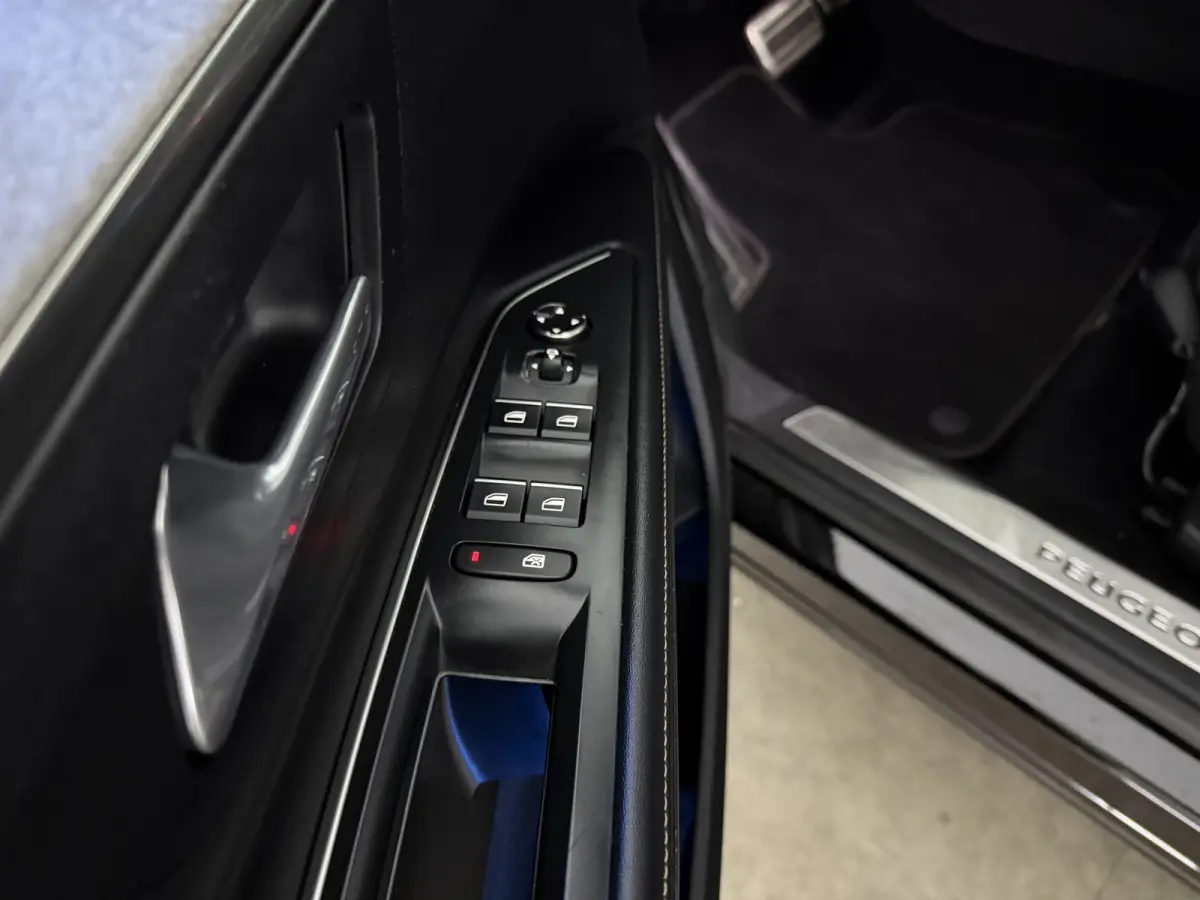 1.2 PureTech GT Black Edition | 7p | Pano | Sfeer | Virtual | Focal Audio | Cruise | Camera | Carplay | NAP