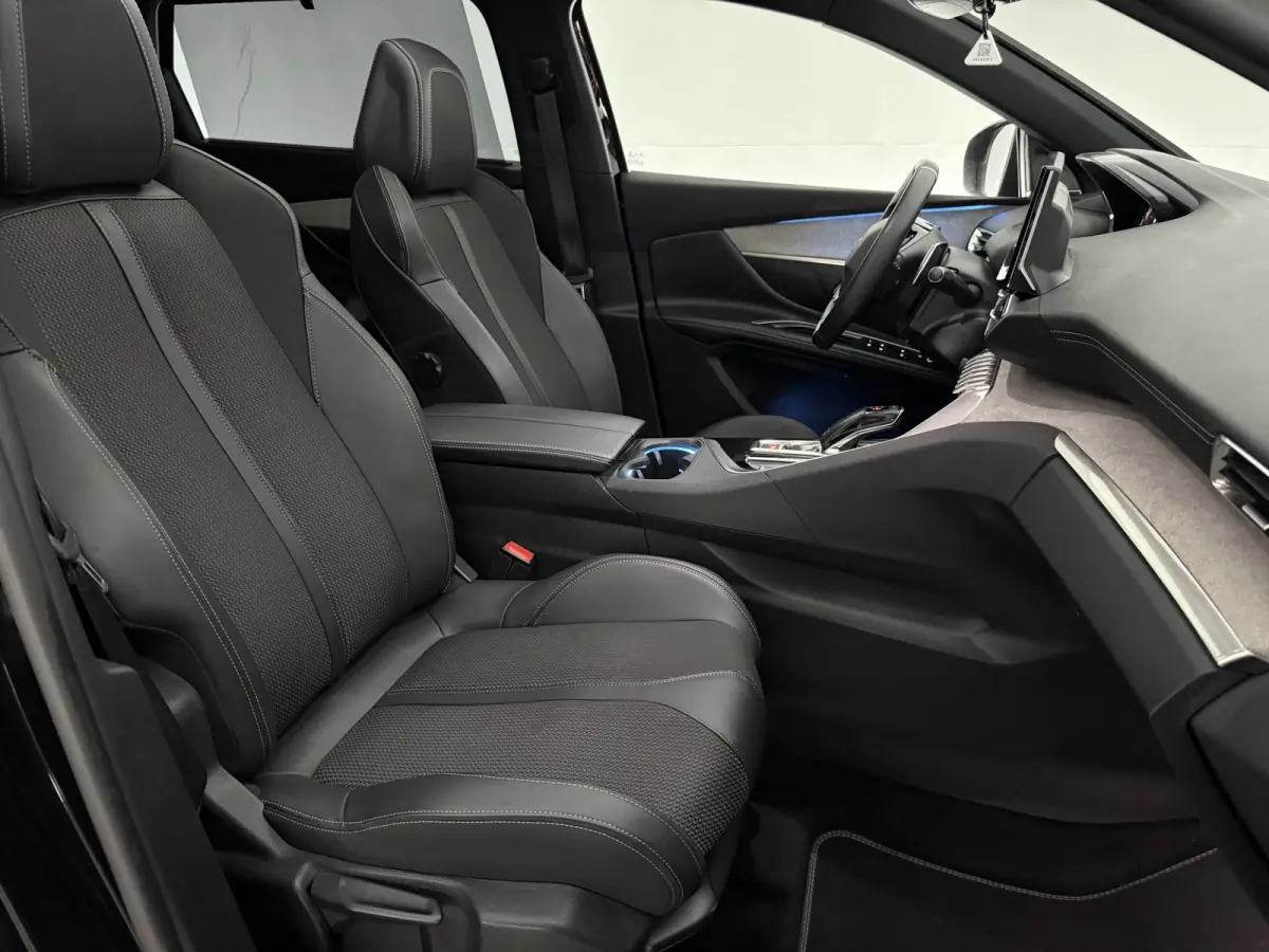 1.2 PureTech GT Black Edition | 7p | Pano | Sfeer | Virtual | Focal Audio | Cruise | Camera | Carplay | NAP