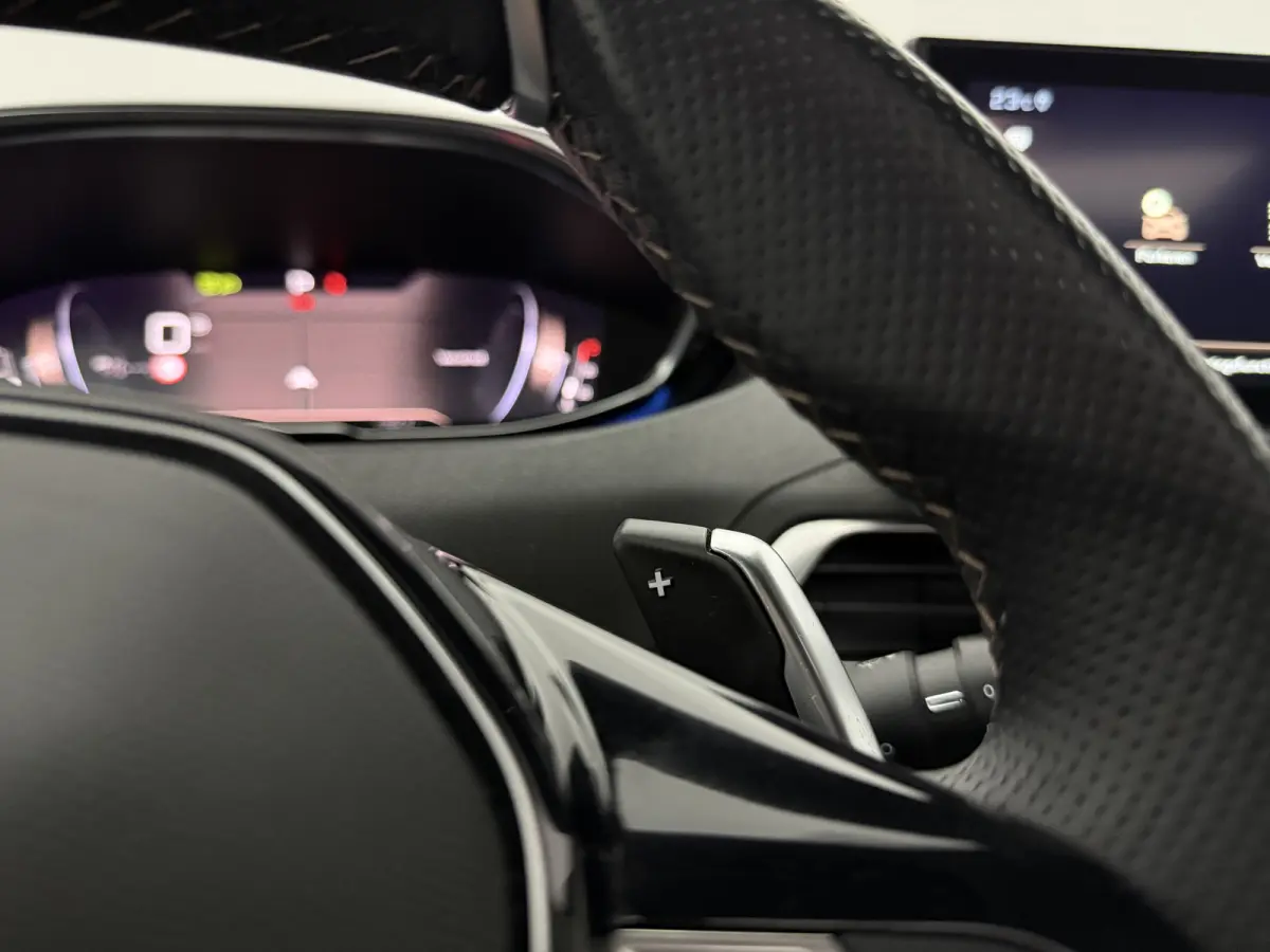 1.2 PureTech GT Black Edition | 7p | Pano | Sfeer | Virtual | Focal Audio | Cruise | Camera | Carplay | NAP