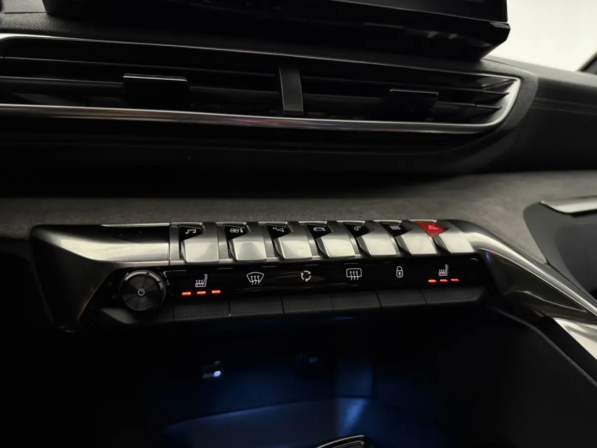 1.2 PureTech GT Black Edition | 7p | Pano | Sfeer | Virtual | Focal Audio | Cruise | Camera | Carplay | NAP