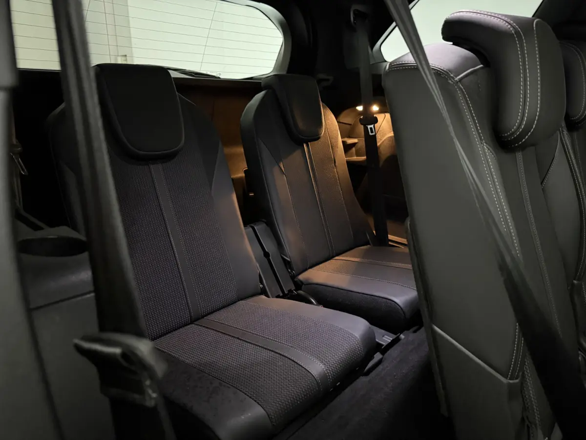 1.2 PureTech GT Black Edition | 7p | Pano | Sfeer | Virtual | Focal Audio | Cruise | Camera | Carplay | NAP