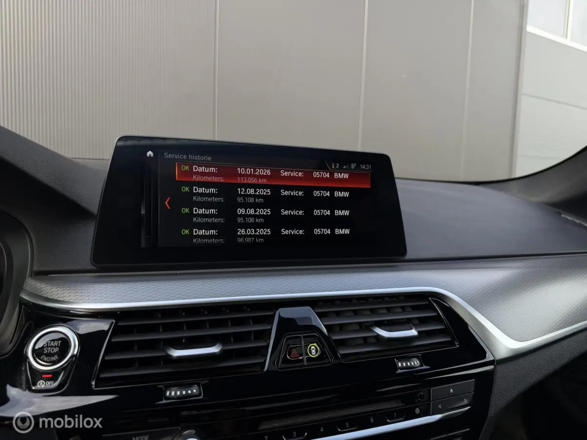 520I Touring High Executive/Pano/Leder/M pakket/Ambient