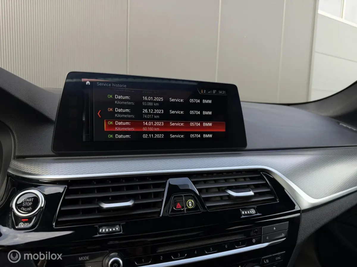 520I Touring High Executive/Pano/Leder/M pakket/Ambient