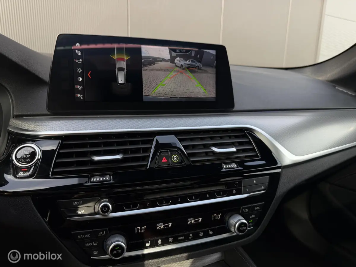 520I Touring High Executive/Pano/Leder/M pakket/Ambient