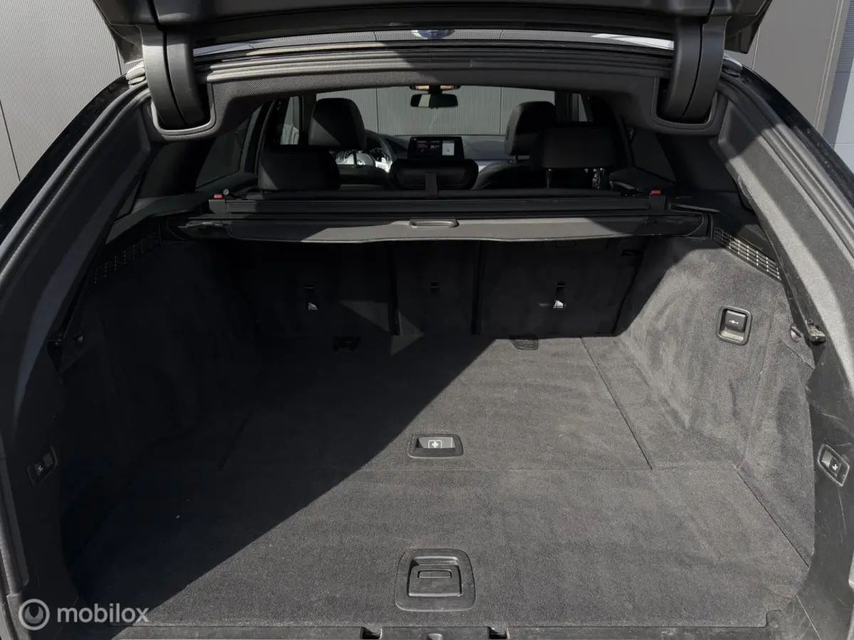 520I Touring High Executive/Pano/Leder/M pakket/Ambient