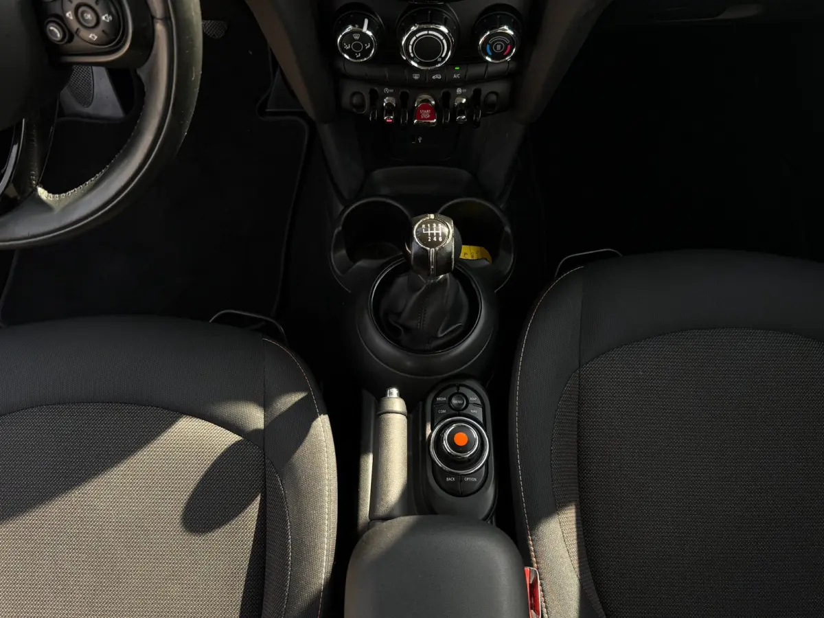 1.5 Cooper | PDC | Bluetooth | NAVI | Cruise Control |