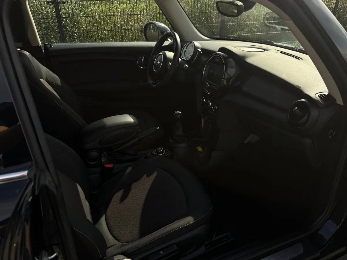 1.5 Cooper | PDC | Bluetooth | NAVI | Cruise Control |