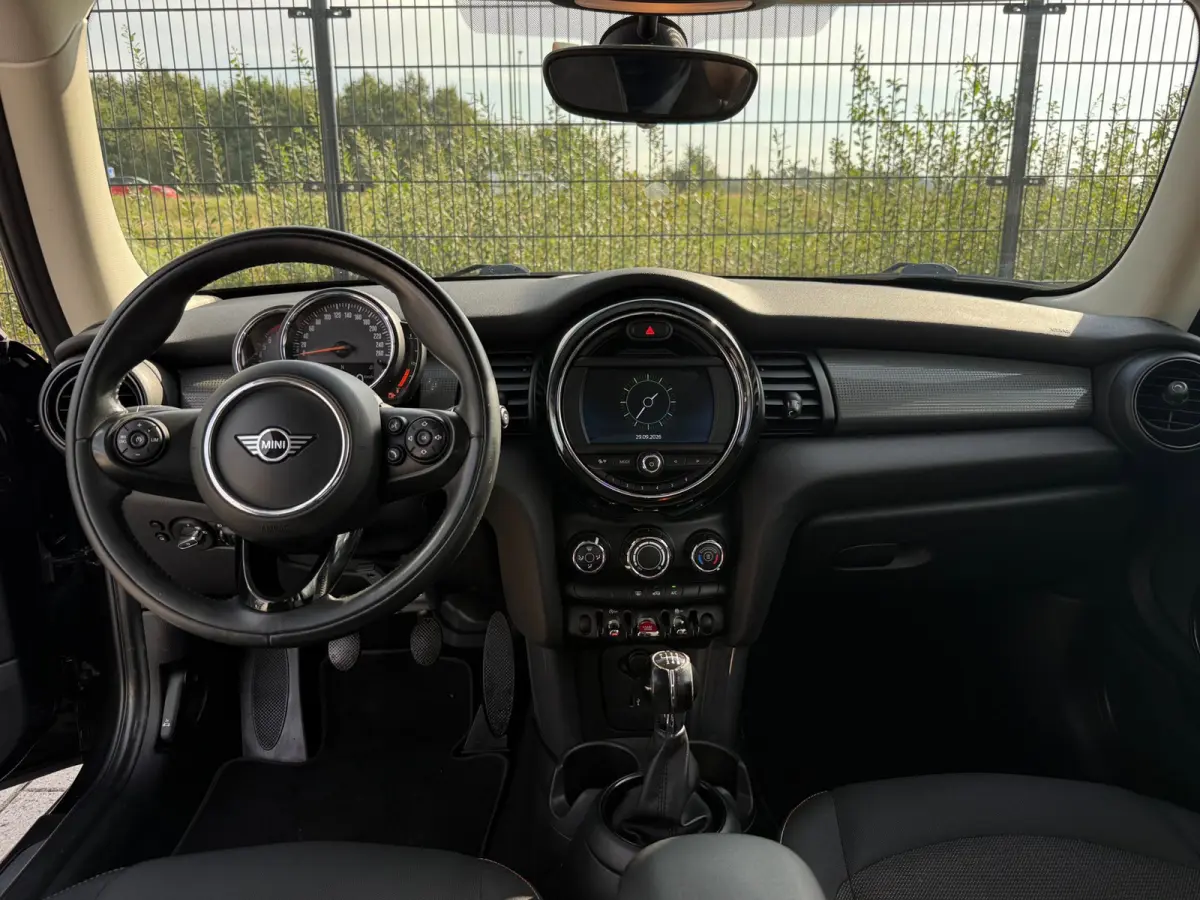 1.5 Cooper | PDC | Bluetooth | NAVI | Cruise Control |