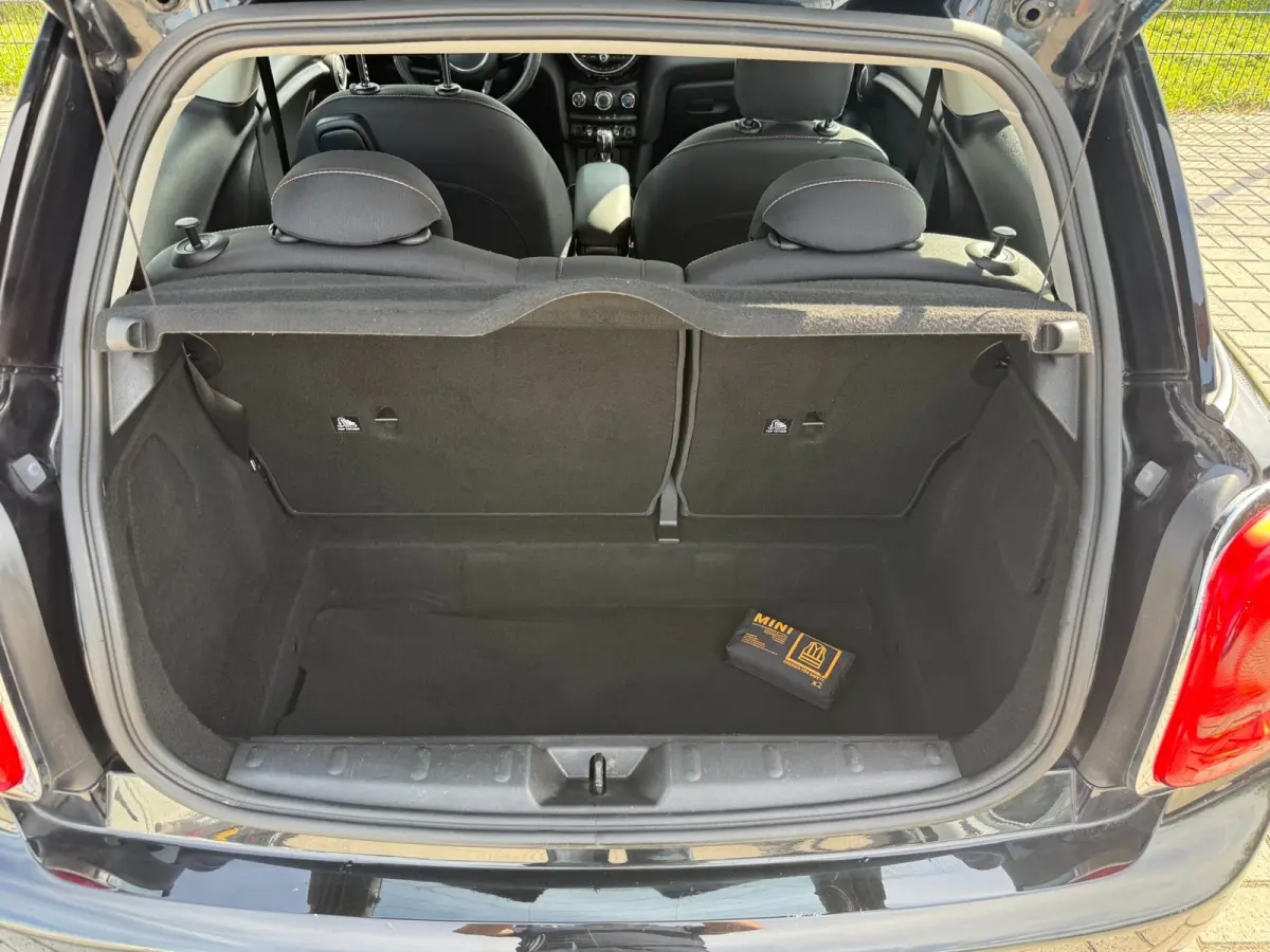 1.5 Cooper | PDC | Bluetooth | NAVI | Cruise Control |
