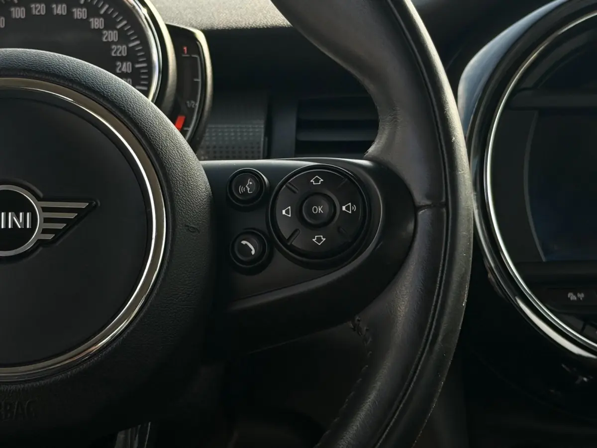 1.5 Cooper | PDC | Bluetooth | NAVI | Cruise Control |