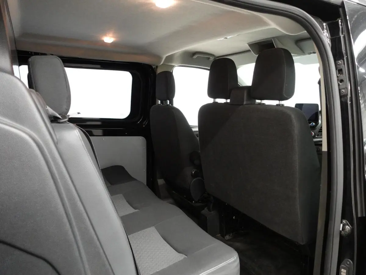 300 2.0 TDCI L2H1 Trend Dubbele Cabine Airco Bluetooth Navigatie Trekhaak