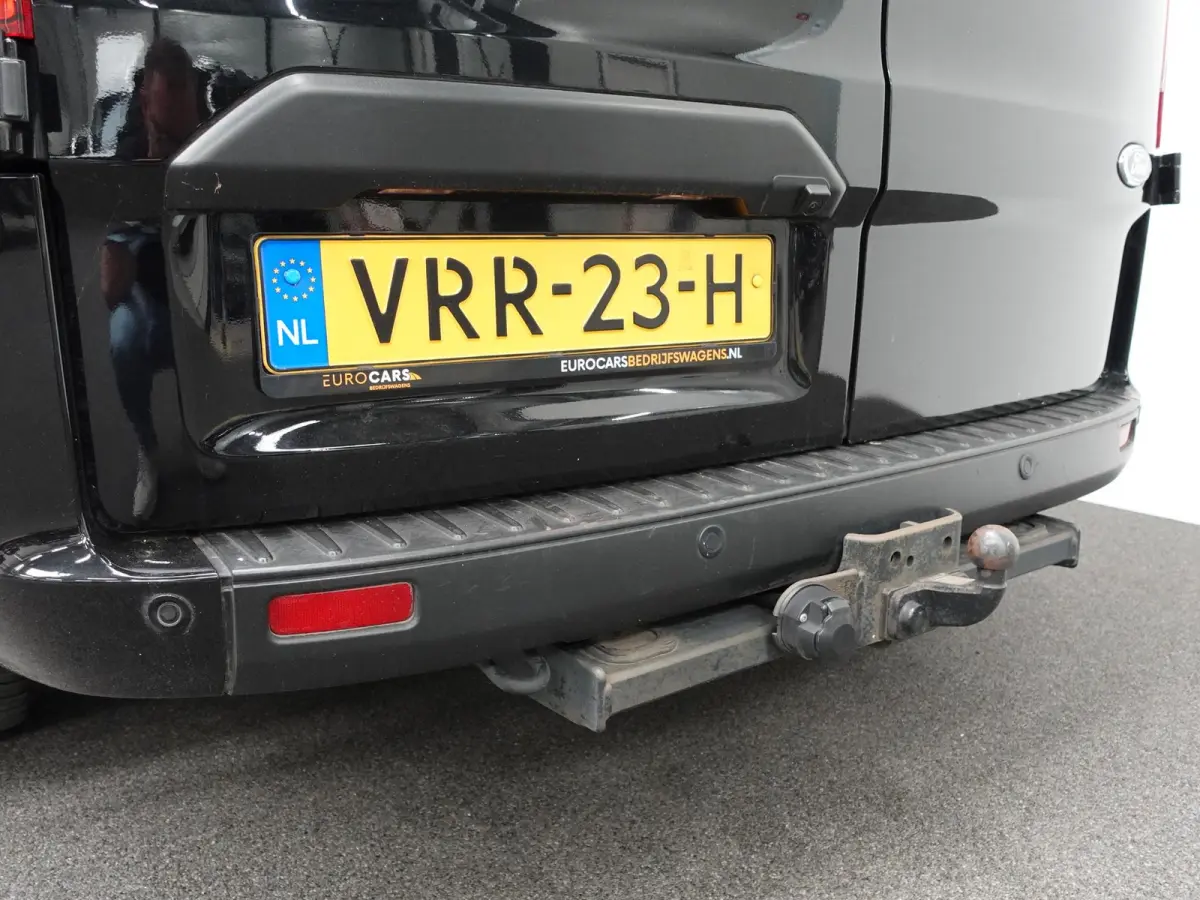 300 2.0 TDCI L2H1 Trend Dubbele Cabine Airco Bluetooth Navigatie Trekhaak