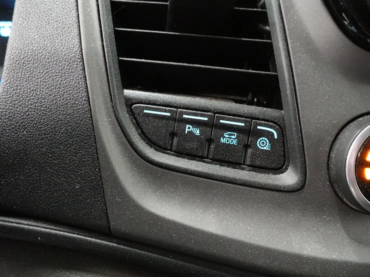300 2.0 TDCI L2H1 Trend Dubbele Cabine Airco Bluetooth Navigatie Trekhaak