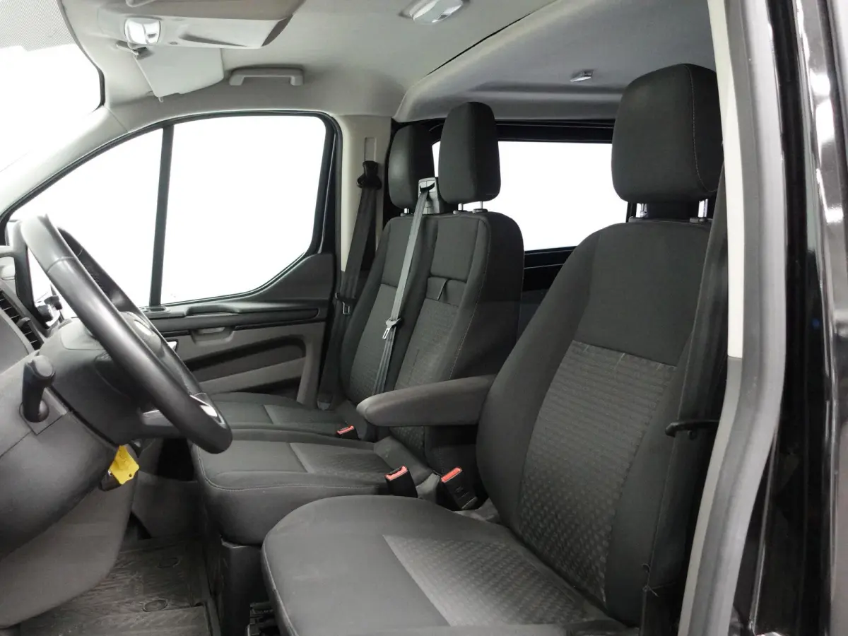 300 2.0 TDCI L2H1 Trend Dubbele Cabine Airco Bluetooth Navigatie Trekhaak