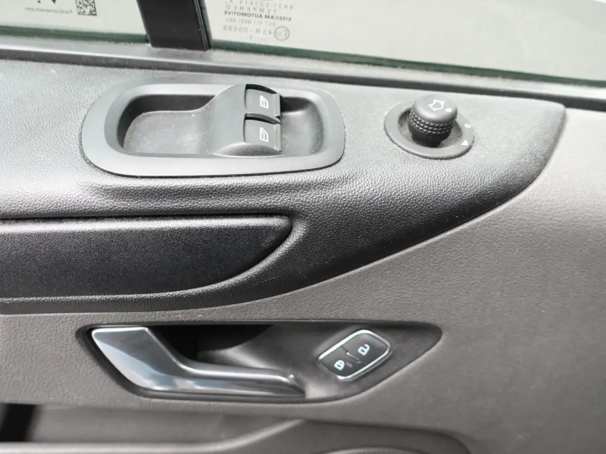 300 2.0 TDCI L2H1 Trend Dubbele Cabine Airco Bluetooth Navigatie Trekhaak