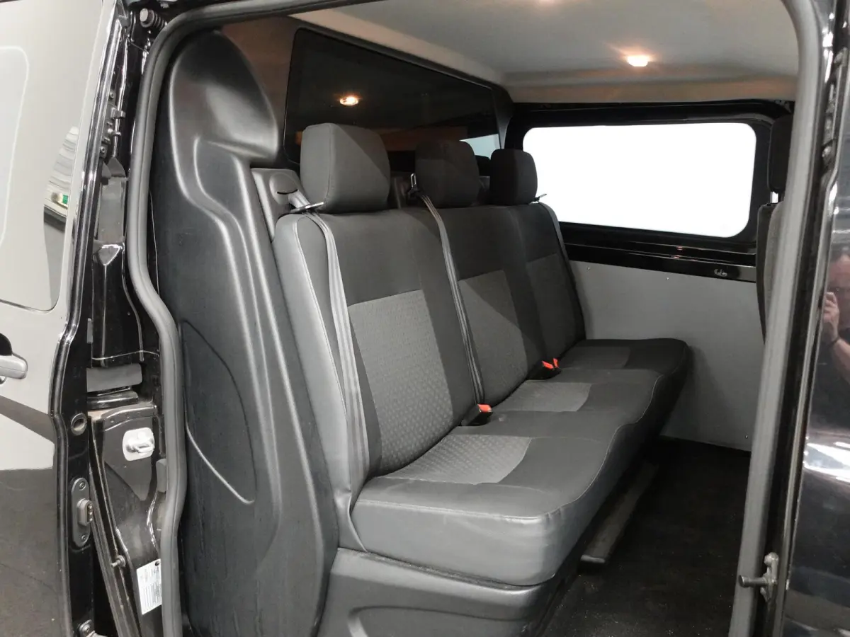 300 2.0 TDCI L2H1 Trend Dubbele Cabine Airco Bluetooth Navigatie Trekhaak
