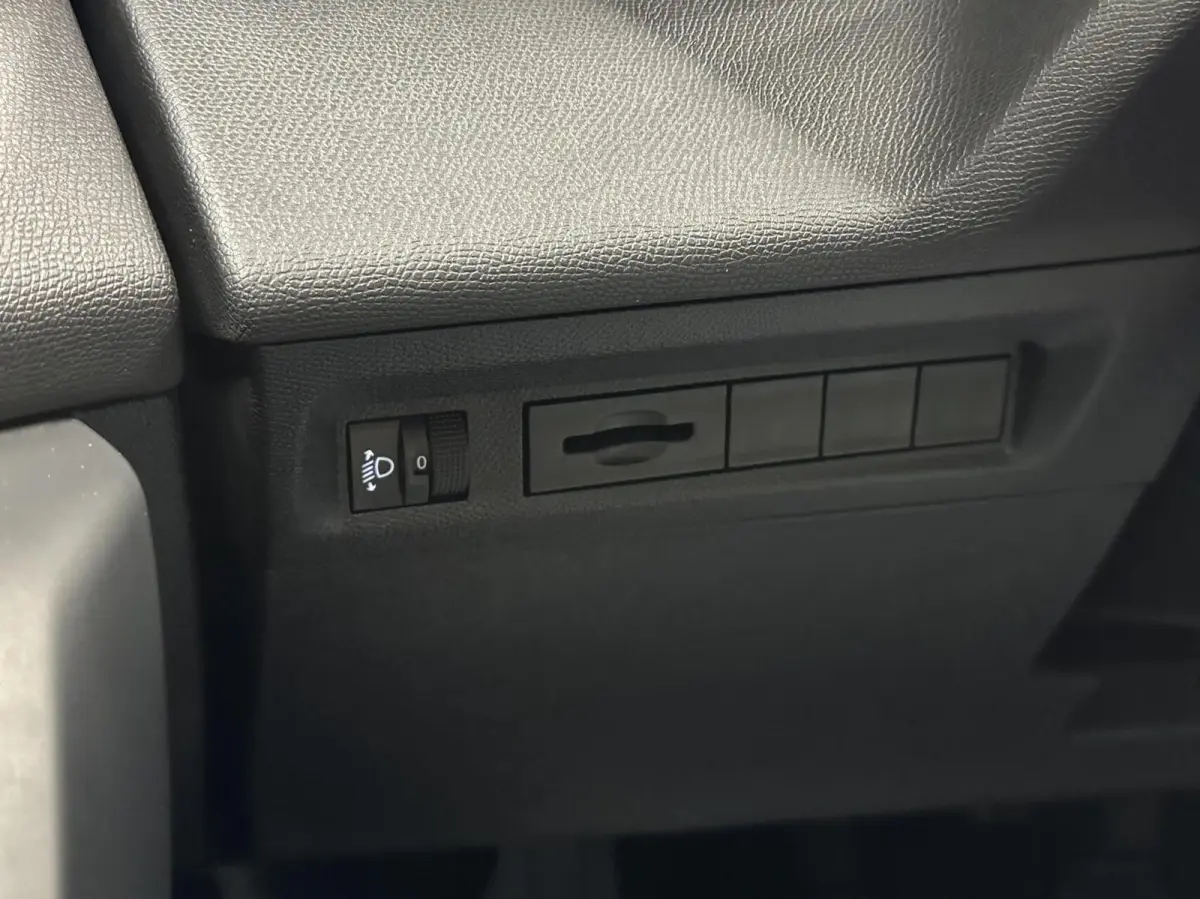 1.2 PureTech Active Pack Business TREKHAAK NAVI CARPLAY ADAPTIEF CRUISE ECC.