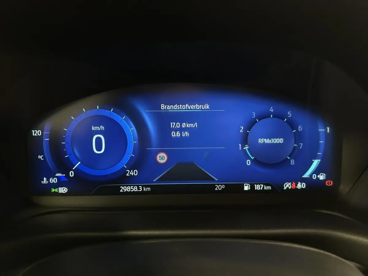 1.0 EcoBoost ST-Line X CARPLAY NAVI CRUISE ECC LM 28000 KM.