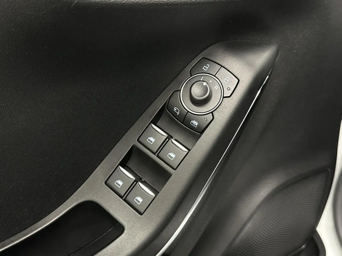 1.0 EcoBoost ST-Line X CARPLAY NAVI CRUISE ECC LM 28000 KM.
