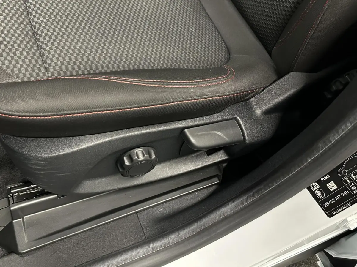 1.0 EcoBoost ST-Line X CARPLAY NAVI CRUISE ECC LM 28000 KM.