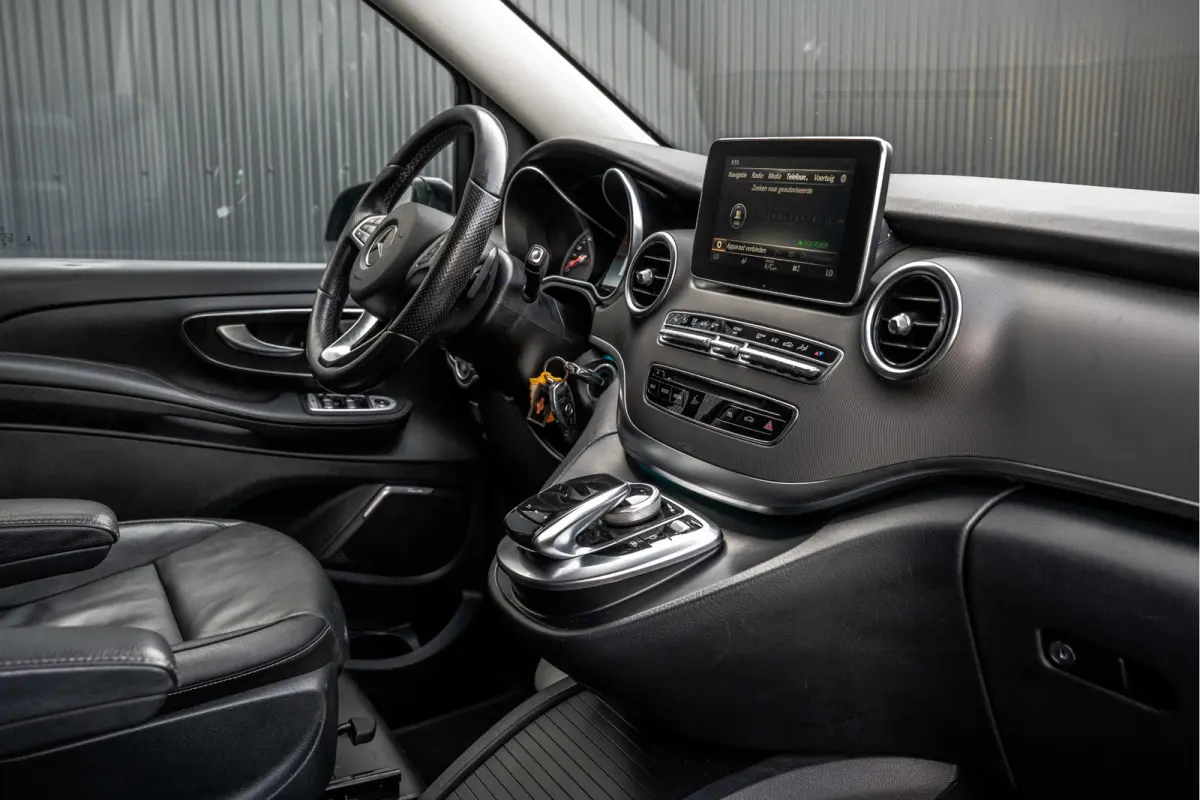 V 250 BlueTEC | Automaat | 360° Camera | Leder | Burmester | Elekt.schuifdeur L+R | Climatronic | Trekhaak