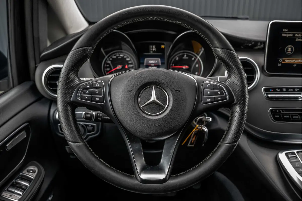 V 250 BlueTEC | Automaat | 360° Camera | Leder | Burmester | Elekt.schuifdeur L+R | Climatronic | Trekhaak