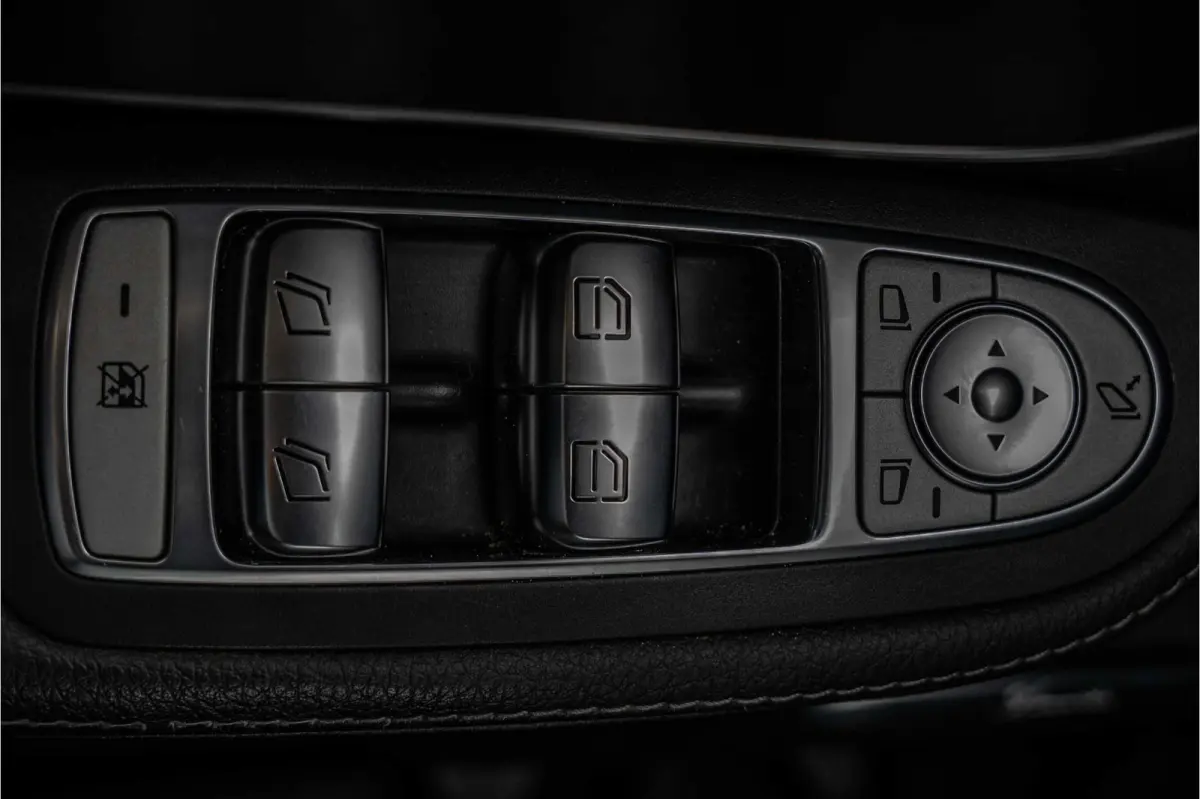 V 250 BlueTEC | Automaat | 360° Camera | Leder | Burmester | Elekt.schuifdeur L+R | Climatronic | Trekhaak