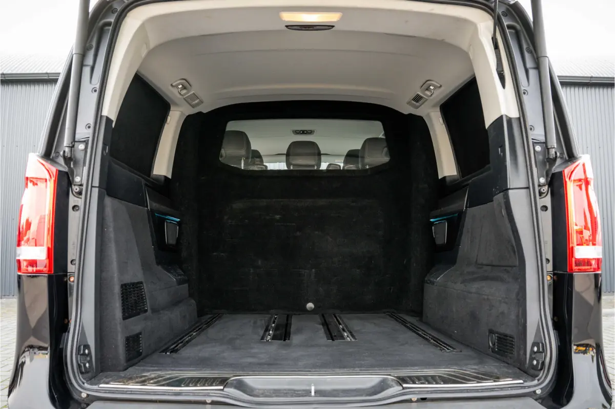 V 250 BlueTEC | Automaat | 360° Camera | Leder | Burmester | Elekt.schuifdeur L+R | Climatronic | Trekhaak