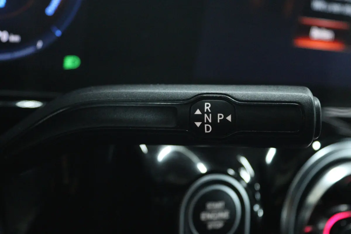 250 e AMG Line (SFEERVERLICHTING, CAMERA, STOELVERWARMING, LED, 1e EIGENAAR)