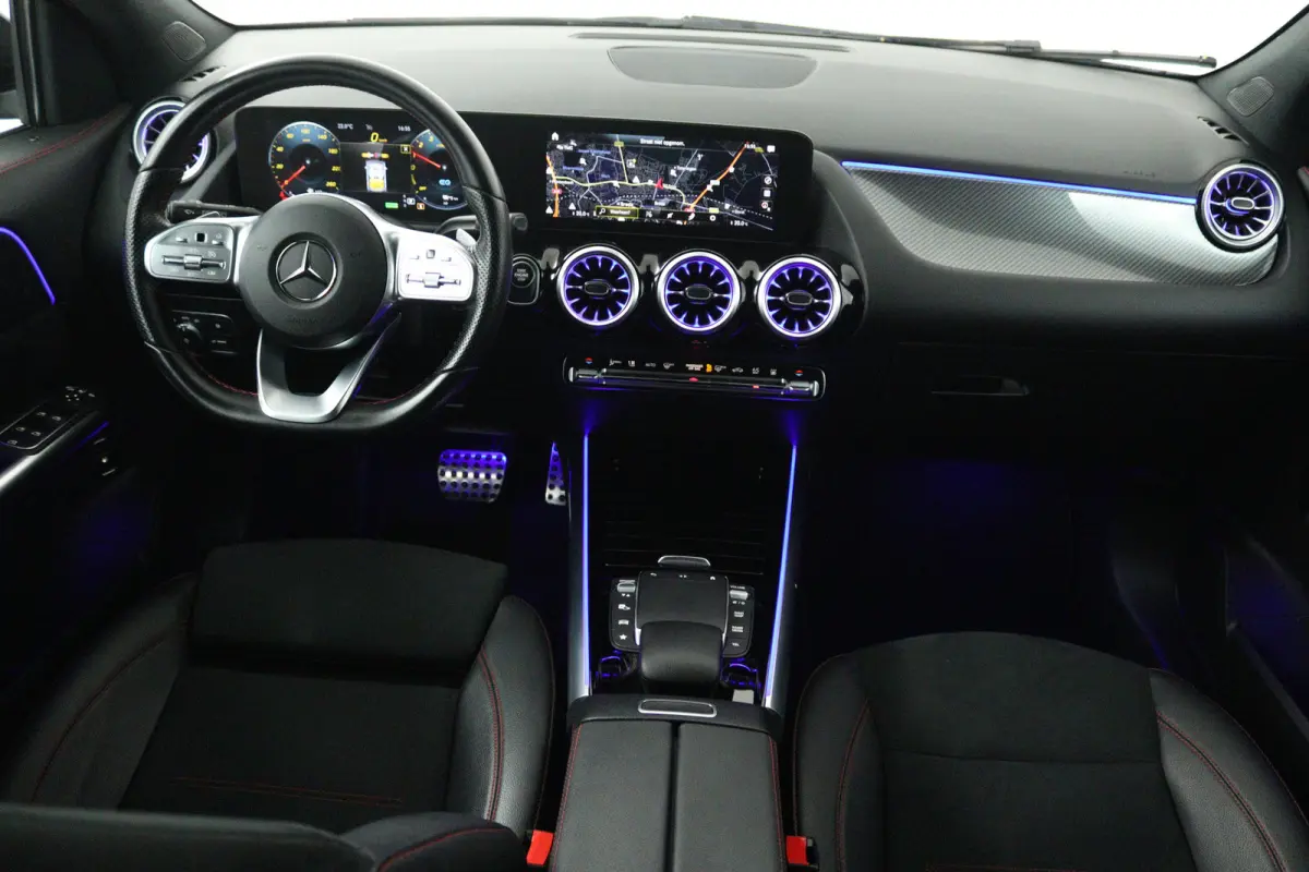 250 e AMG Line (SFEERVERLICHTING, CAMERA, STOELVERWARMING, LED, 1e EIGENAAR)