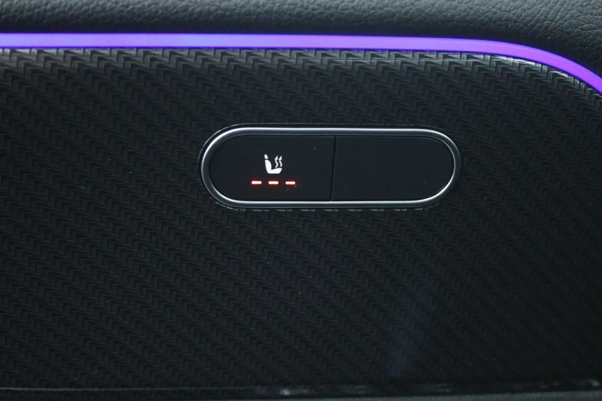 250 e AMG Line (SFEERVERLICHTING, CAMERA, STOELVERWARMING, LED, 1e EIGENAAR)