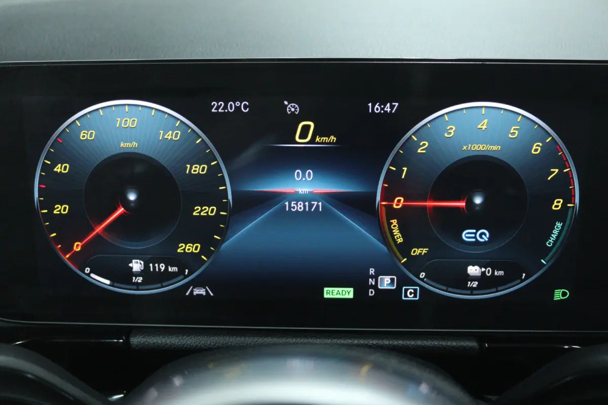 250 e AMG Line (SFEERVERLICHTING, CAMERA, STOELVERWARMING, LED, 1e EIGENAAR)