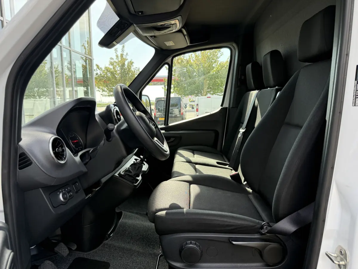 317 1.9 CDI RWD Bakwagen met laadklep | MBUX 10 | Navi | Carplay | Camera | Stoelverw. | Cruisec.